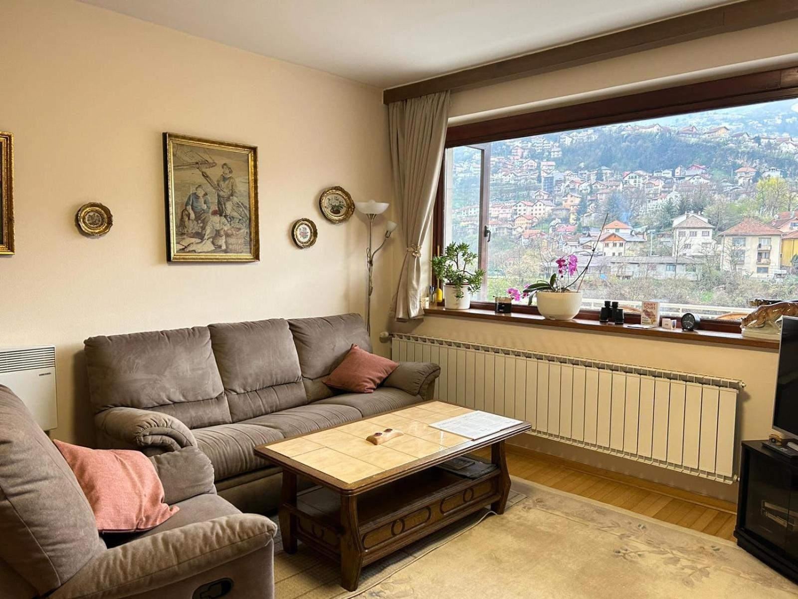 Avlija Garden Gem Apartment Sarajevo Luaran gambar